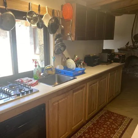 Rustic Retreat With Cook And Driver Сasa de vacaciones *
