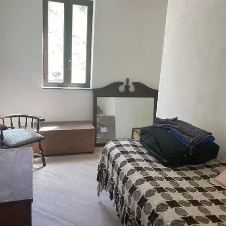 Rustic Retreat With Cook And Driver Graniti
